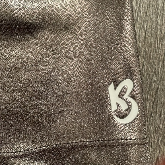 Girls booty shorts - Picture 2 of 4